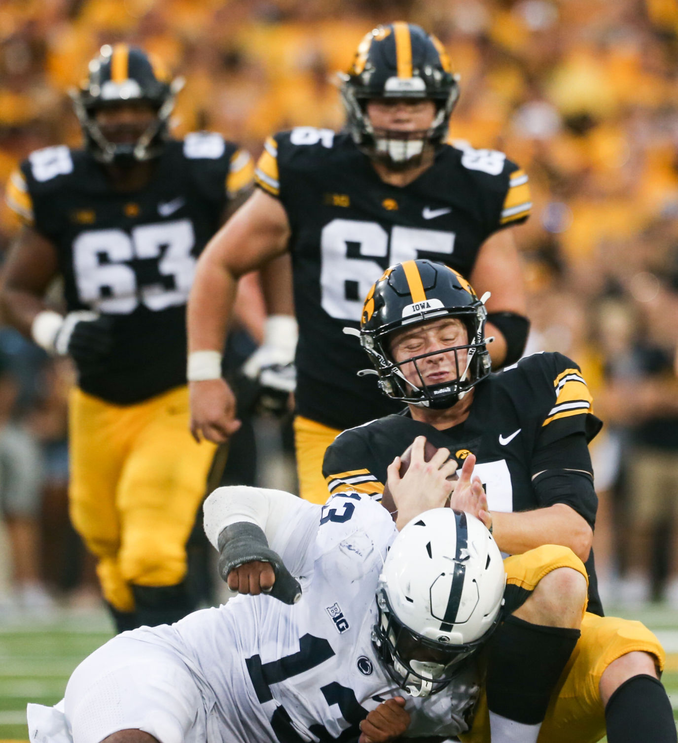 100921-qc-spt-iowa-fball-051